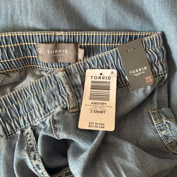 Torrid Blue Chambray High Rise Pull-On Lightweight Jeans - Size 18-20 - NWT - Picture 4 of 6